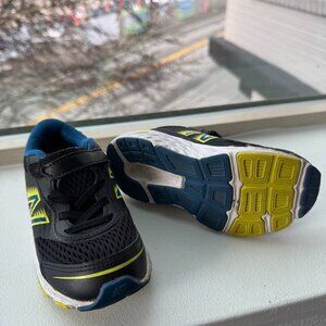 Boys New Balance Sneakers - Size 8 - Great Shape